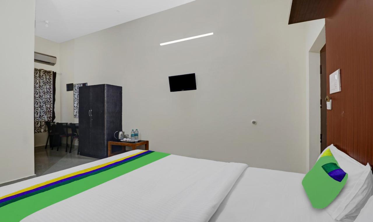 Grand Jp Inn Near 2 Km From Gundlupet Bus Stand Zewnętrze zdjęcie