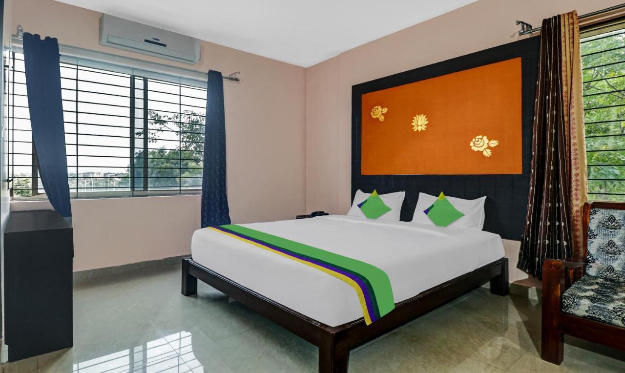 Grand Jp Inn Near 2 Km From Gundlupet Bus Stand Zewnętrze zdjęcie