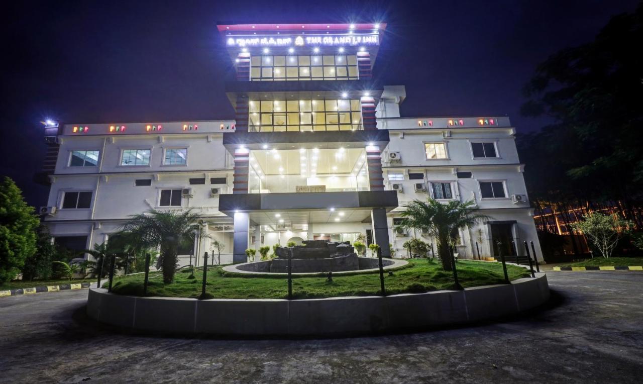 Grand Jp Inn Near 2 Km From Gundlupet Bus Stand Zewnętrze zdjęcie